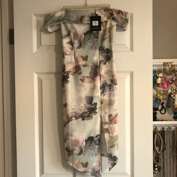 NWT off the shoulder midi dress - Picture 1 of 5
